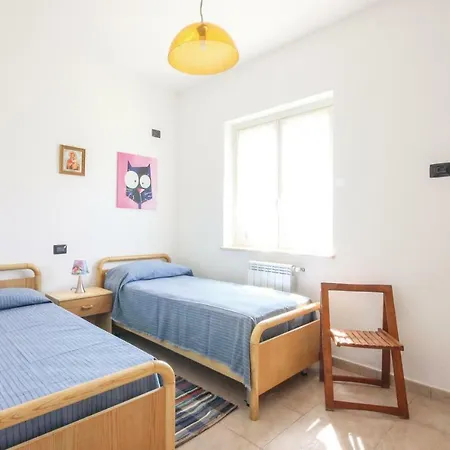 Apartment Three-bedroom In